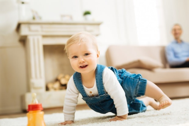 Kuinka helppoa vauvojen suorittaminen on? Miksi vauvat kävelevät myöhään? Merkkejä vauvojen kävelystä