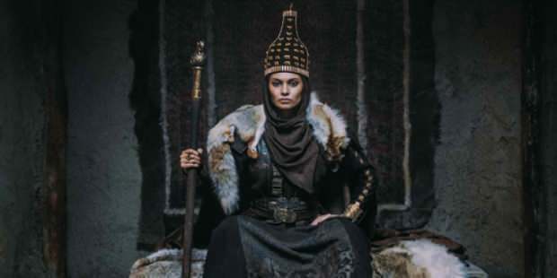ensimmäinen turkkilainen naispuolinen hallitsija