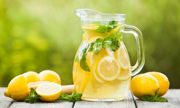 Kuinka tehdä limonadi kotona? 3 litran limonadi resepti yhdestä sitruunasta