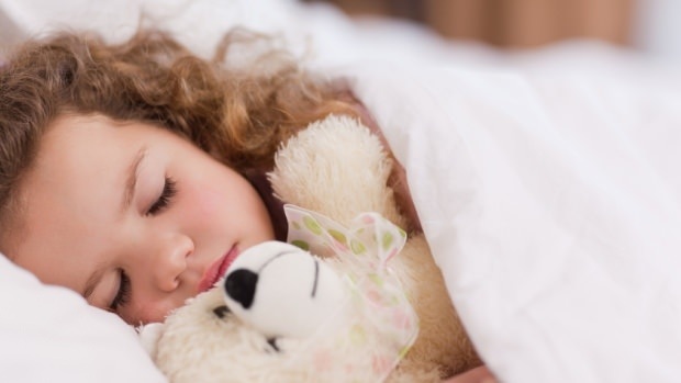 Milloin lasten pitäisi nukkua yksin?
