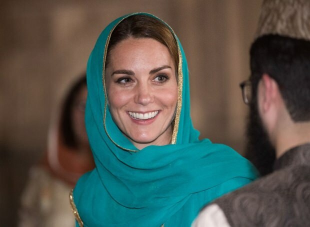 Kate Middletonin ja prinssi Williamin moskeijavierailu!