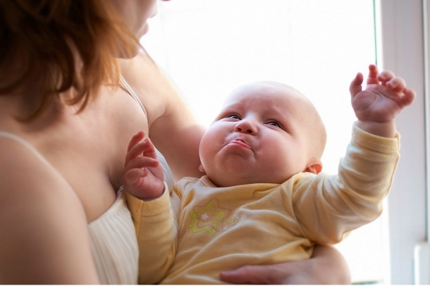 Mikä on rintojen hyljintä? Miksi vauvat eivät halua imeä?