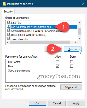 Poista käyttäjä Käyttöoikeudet-valintaikkunassa Windowsin rekisterissä