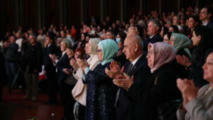 Emine Erdoğan Beştepen kongressi- ja kulttuurikeskuksessa 