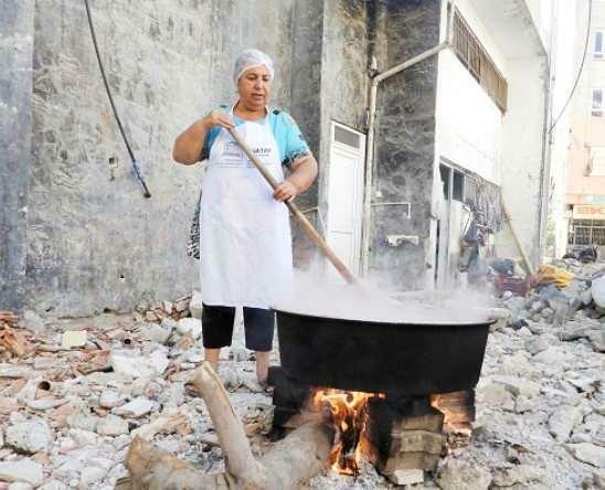 Müfide Yılmaz muutti roskat tuotantolaitokseksi