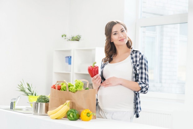 Ravintoluettelo raskaana oleville naisille