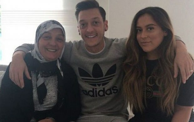 Näin Mesut Özil kuvaili köyhyysvuosiaan
