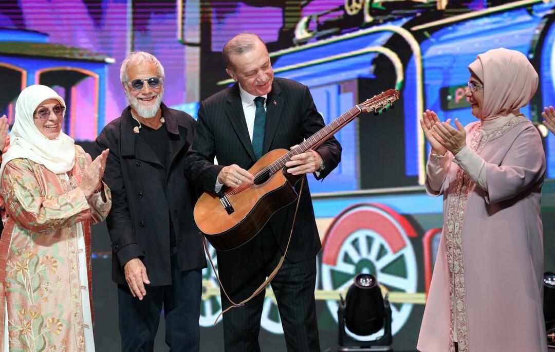 Yusuf Islam luovutti kitaransa presidentti Erdoganille