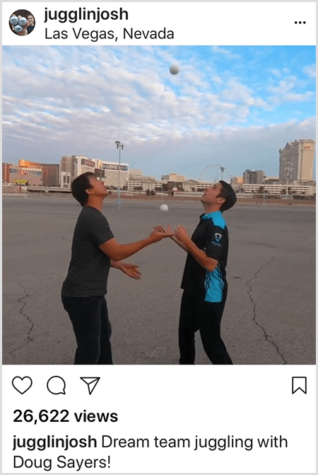 Josh Hortonin Instagram-kuva yhteistyöstä Doug Sayersin kanssa. Viestin yläreuna etsii kuvan Las Vegasista, Nevadasta. Kaksi valkoista miestä seisoo tyhjässä erässä vastakkain katsellessaan palloja, joita he taistelevat.