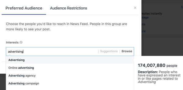 Kun kirjoitat kiinnostuksen kohteen, Facebook ehdottaa sinulle lisää kiinnostustunnisteita.