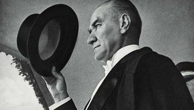 10. marraskuuta Atatürkin muistopäivä ja kansallinen surupäivä
