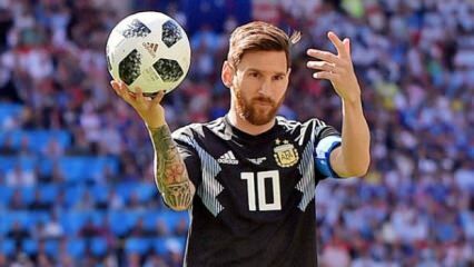 Jalkapalloilija Messi pukeutui 'ylösnousemuksen' pukuun!