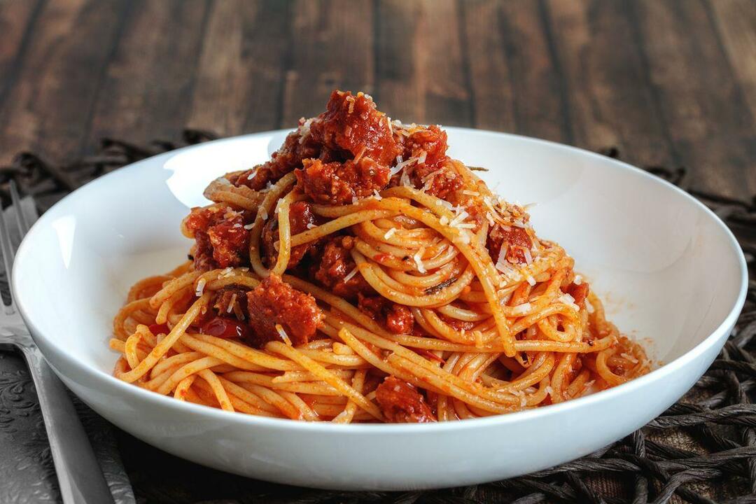 Areda Piar tutki: Turkin suosituin pasta on spagetti tomaattikastikkeella