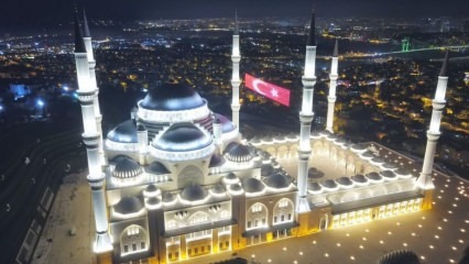 Viimeiset valmistelut on saatu päätökseen Çamlıcan moskeijassa! Ensimmäinen adhan luetaan torstaina