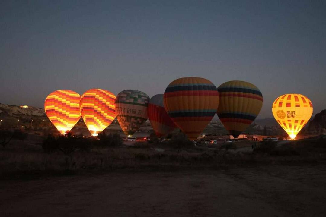 550 tuhatta turistia katseli Kappadokiaa taivaalta