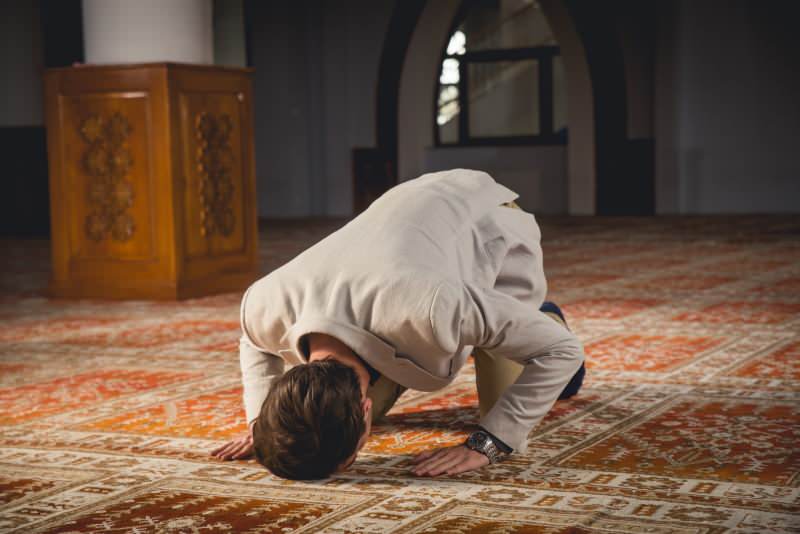 Mikä on kamat, miten saan sen rukoilemaan? Kamet-rukous arabiaksi
