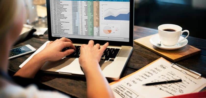 Kuinka luoda oma lasku Scratchista Excel 2016: ssa