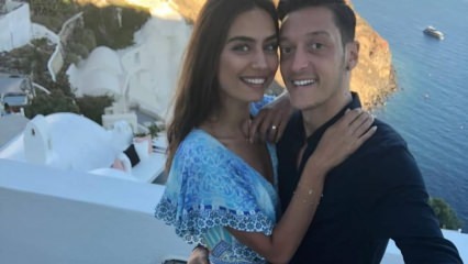 Mesut Özil ja Amine Gülşe ovat kihloissa