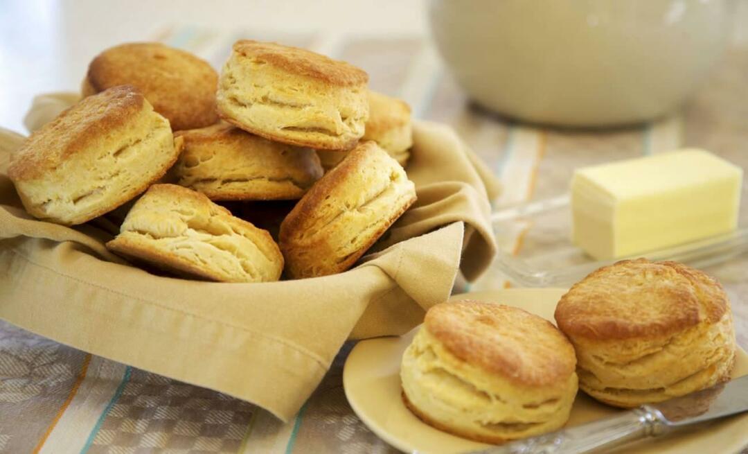 Miten KFC Biscuit -leipä valmistetaan? 