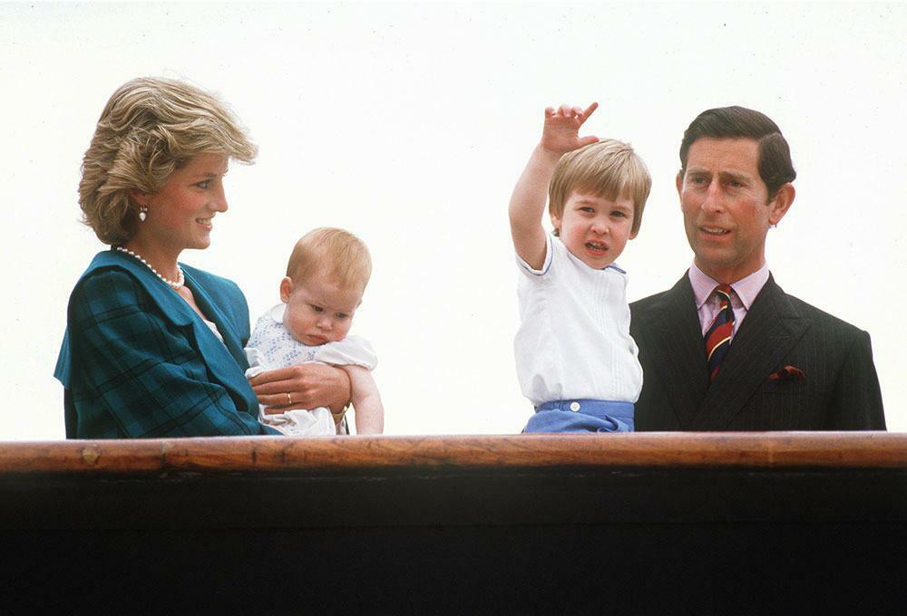 Prinsessa Diana, kuningas Kaarle III ja heidän lapsensa