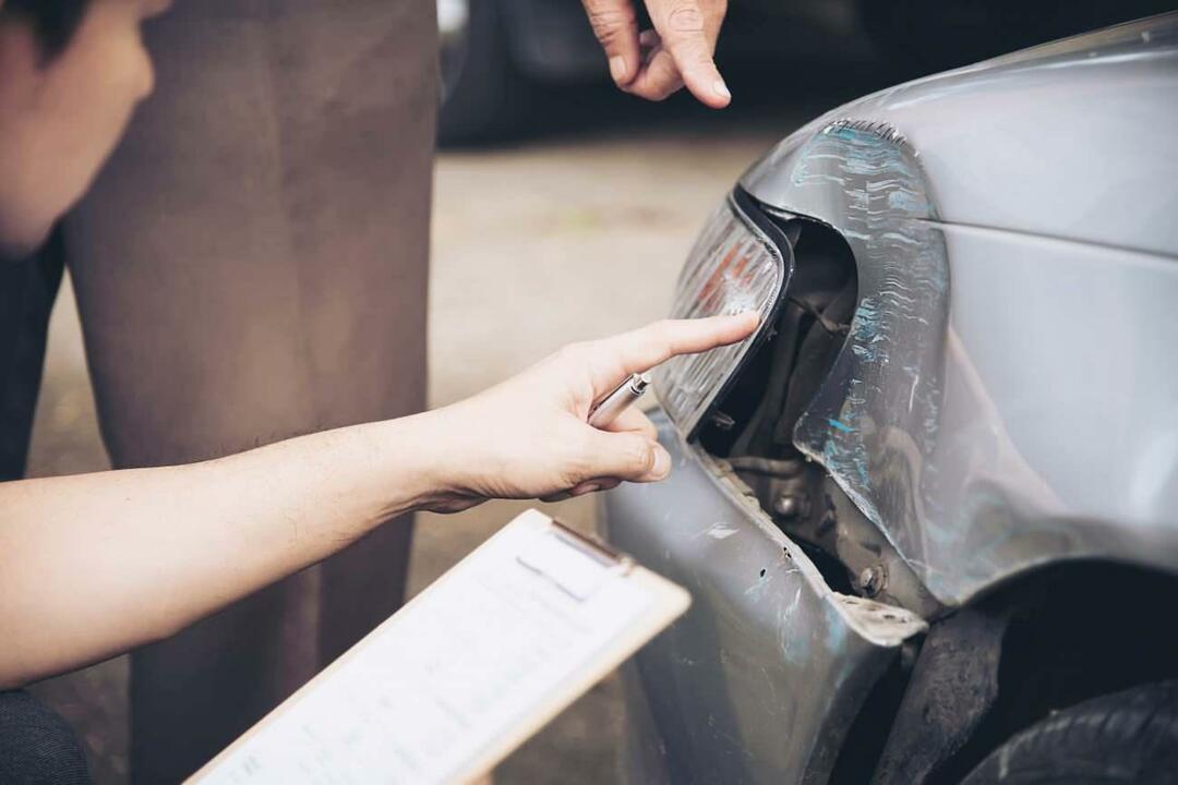 Kattaako autovakuutus maanjäristykset? Korvaako vakuutus auton vauriot maanjäristyksessä?