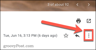 Kolmen pisteen valikkokuvake Gmailissa