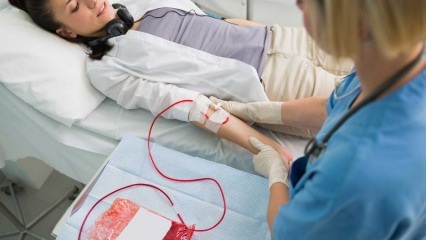 Mitä hyötyä verenluovutuksesta on? Kenen täytyy antaa kuinka paljon verta?