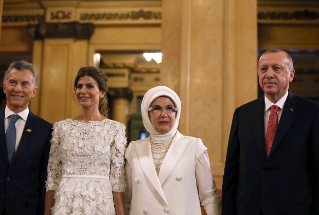 Ensimmäinen rouva Erdoğan toivotettiin tervetulleeksi Argentiinan G20-huippukokoukseen