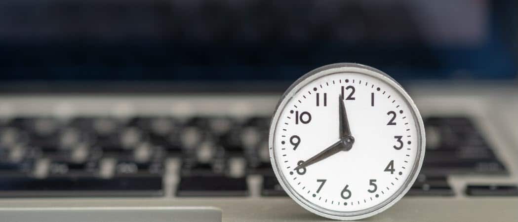 Lisää ylimääräisiä kelloja eri aikavyöhykkeille Windows 10: ssä